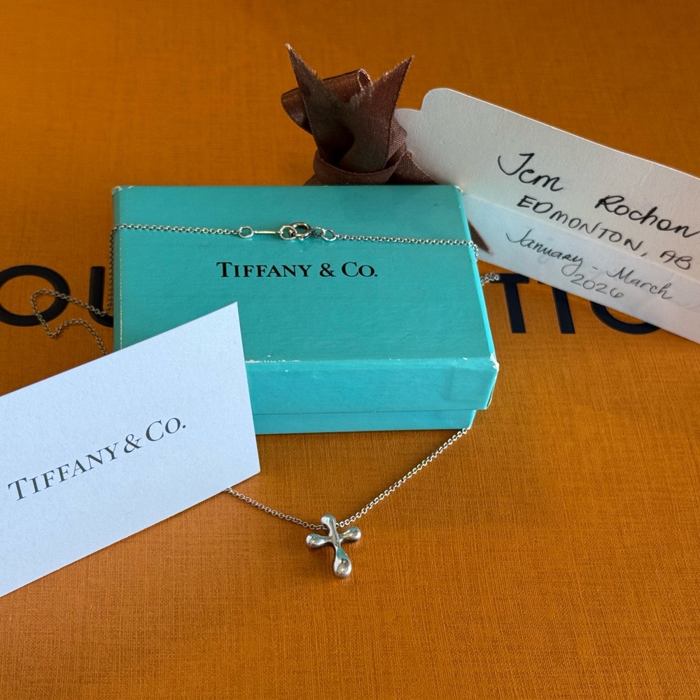 🎀Elsa Peretti Tiffany & Co. Silver Cross Necklace🎀